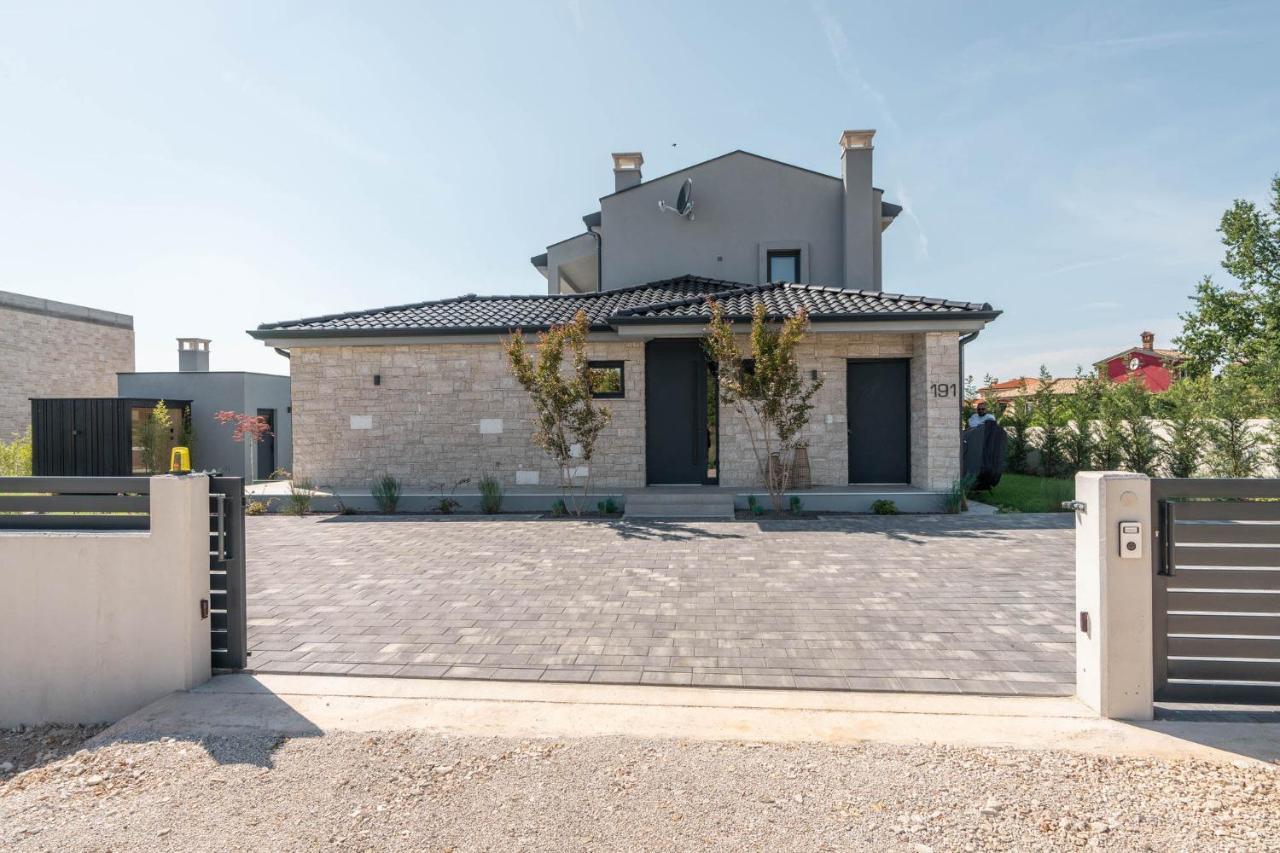Villa Bewegte Berge Kaštelir Exteriér fotografie